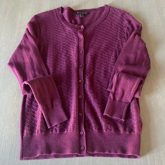 Banana Republic Women’s Cardigan Sweater Crew Neck Wine/Burgundy Size S EUC - Picture 7 of 10